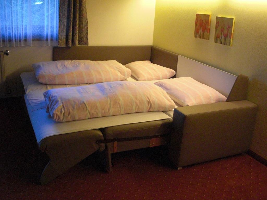 Bed & Breakfast Hotel-pension Flora 3*