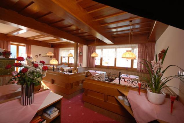 Hotel-pension Flora 3* Saalbach-Hinterglemm