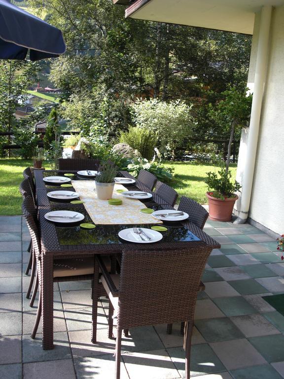 Bed & Breakfast Hotel-pension Flora