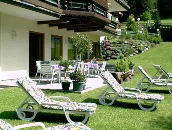 Hotel-pension Flora 3*