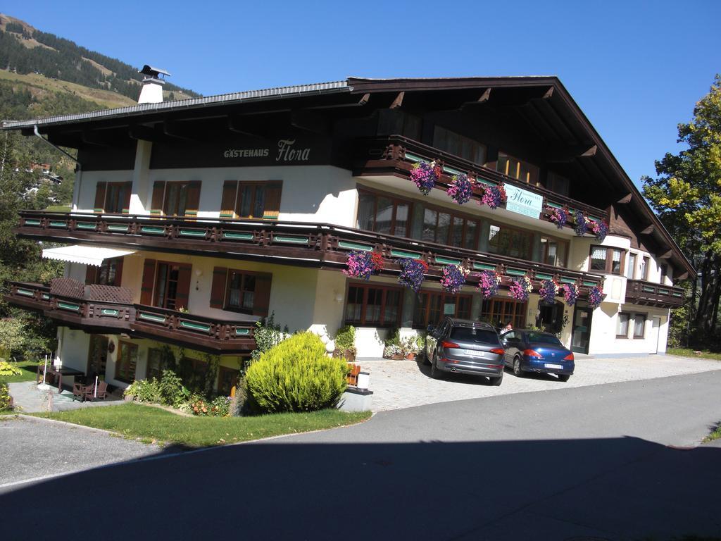 Hotel-pension Flora Bed & Breakfast 3*
