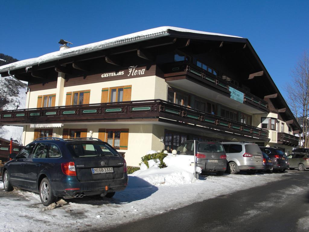 Hotel-pension Flora 3*